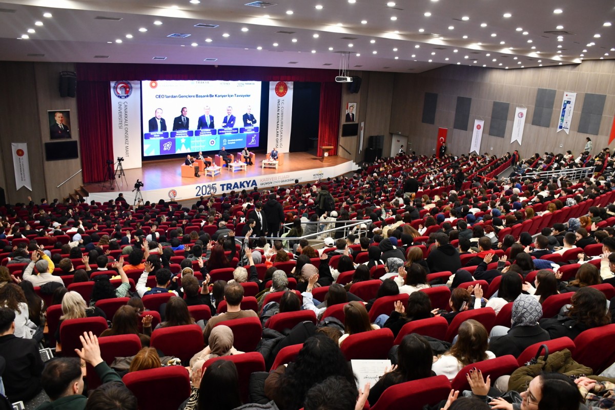 Gençler Çanakkale'de, “Geçmişin izinde geleceğini keşfediyor”
