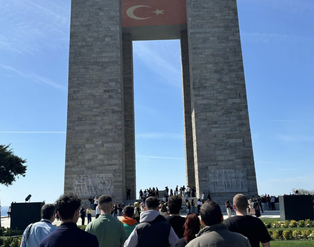 CHP'li gençlerden 18 Mart ziyareti