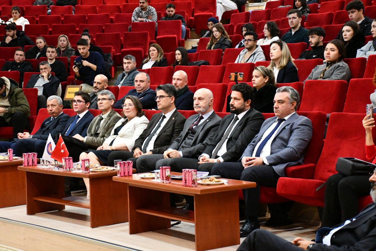 LOJİDER ÇOMÜ Lojistik Zirvesi gerçekleşti