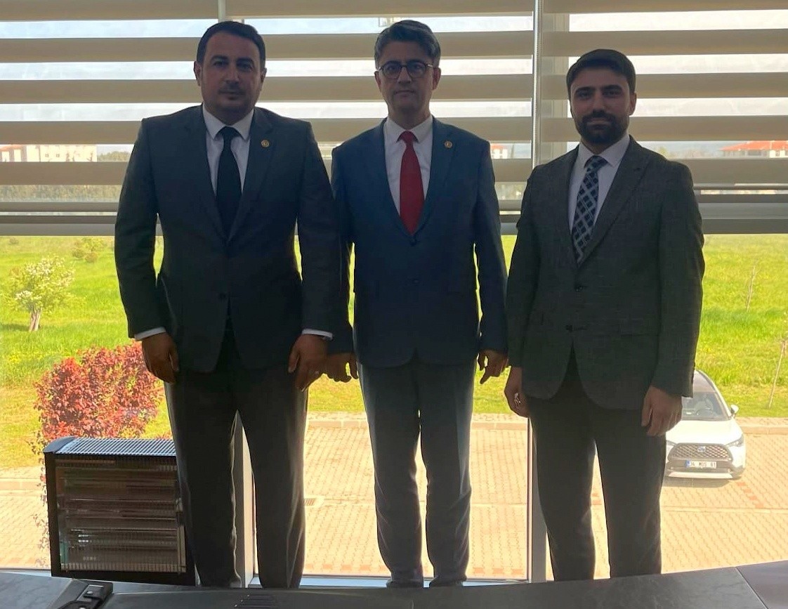 Diktaş görevini teslim etti