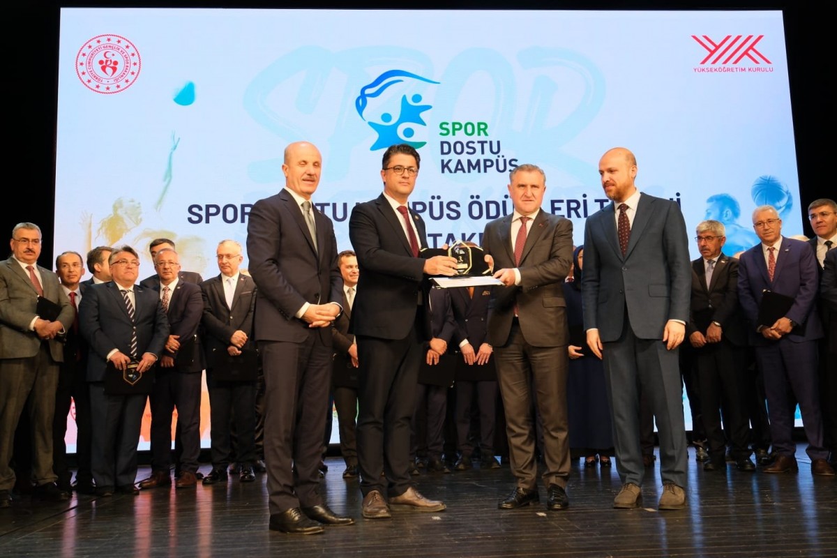 ÇOMÜ, “Spor Dostu Kampüs” programında Türkiye’nin en iyileri arasında