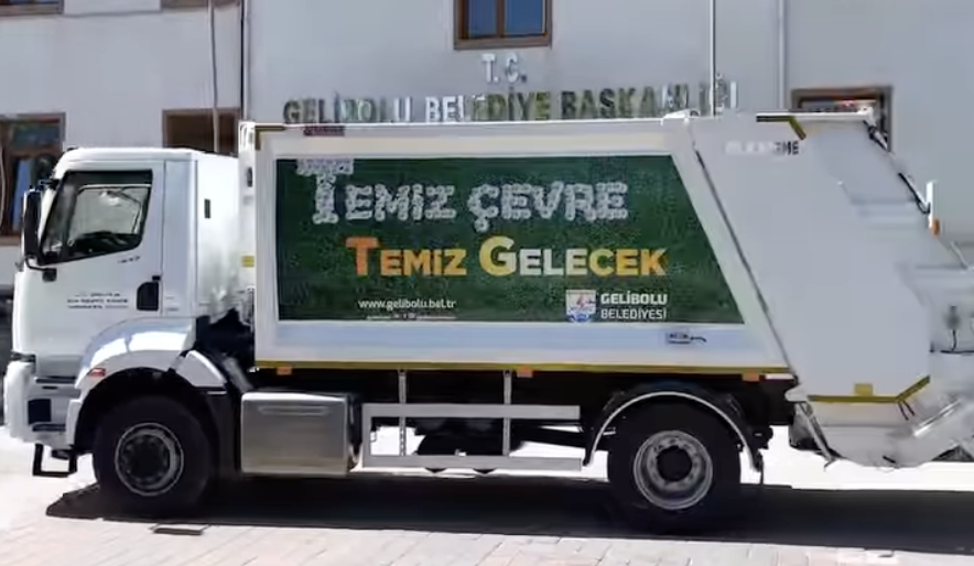 Gelibolu Belediyesi temizlik filosunu güçlendirdi