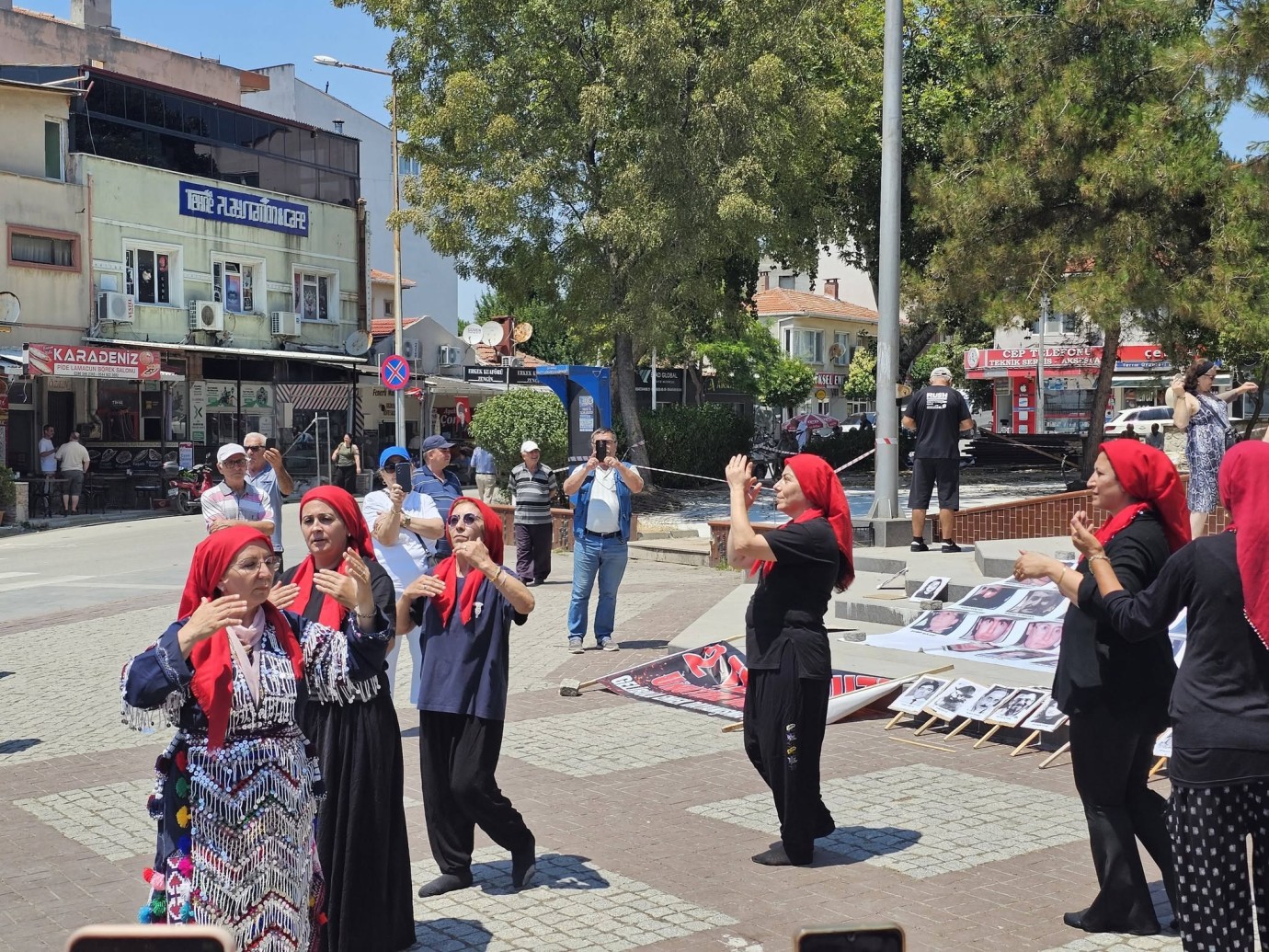 Gelibolu’da Sivas Katliamı anması ve aşure programı düzenlendi