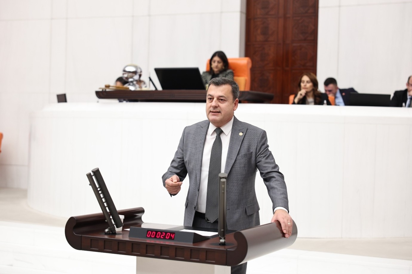 Gündoğdu, TBMM'de emeklilerin sorunlarını gündeme getirdi