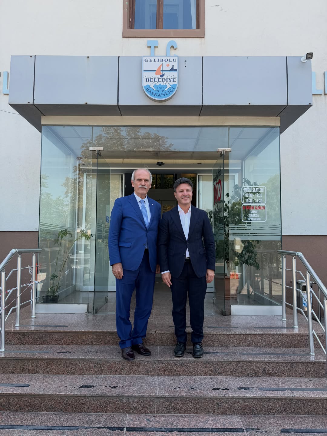 Recep Altepe’den Gelibolu Belediyesine ziyaret