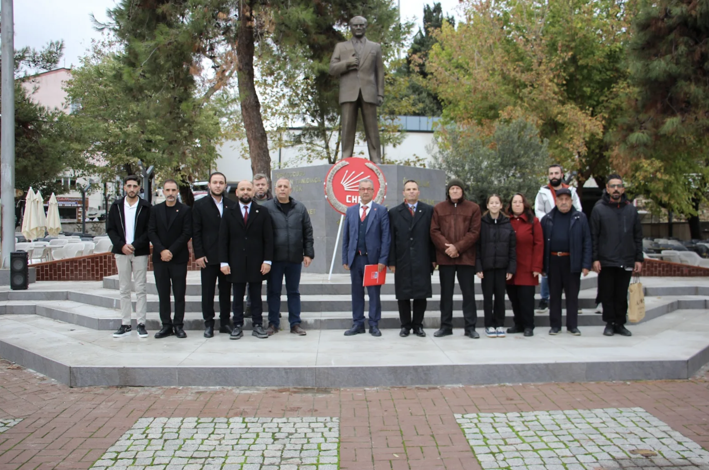 CHP Gelibolu’dan Cumhuriyet Bayramı çelenk töreni