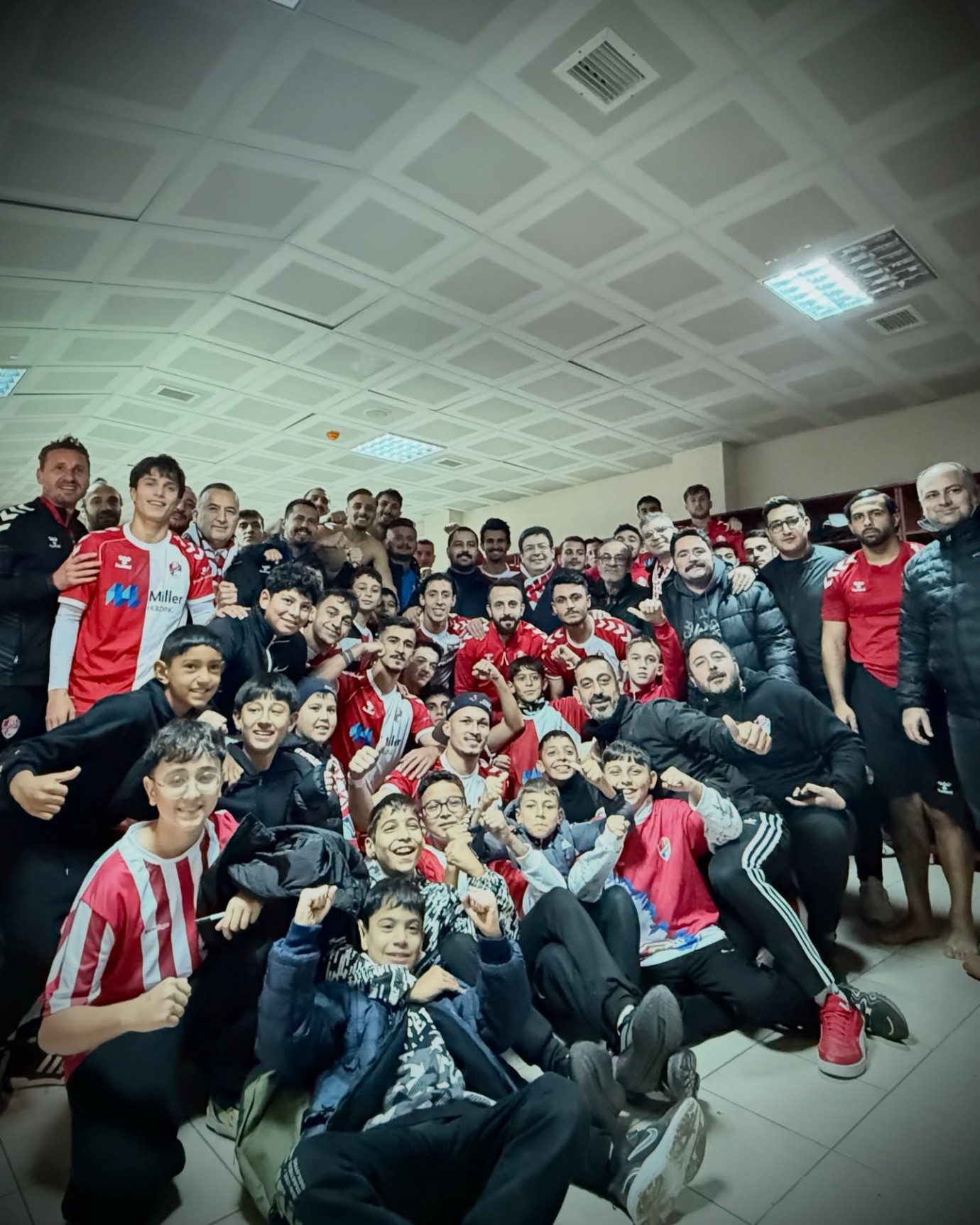 Çanakkalespor şampiyonluğunu ilan etti