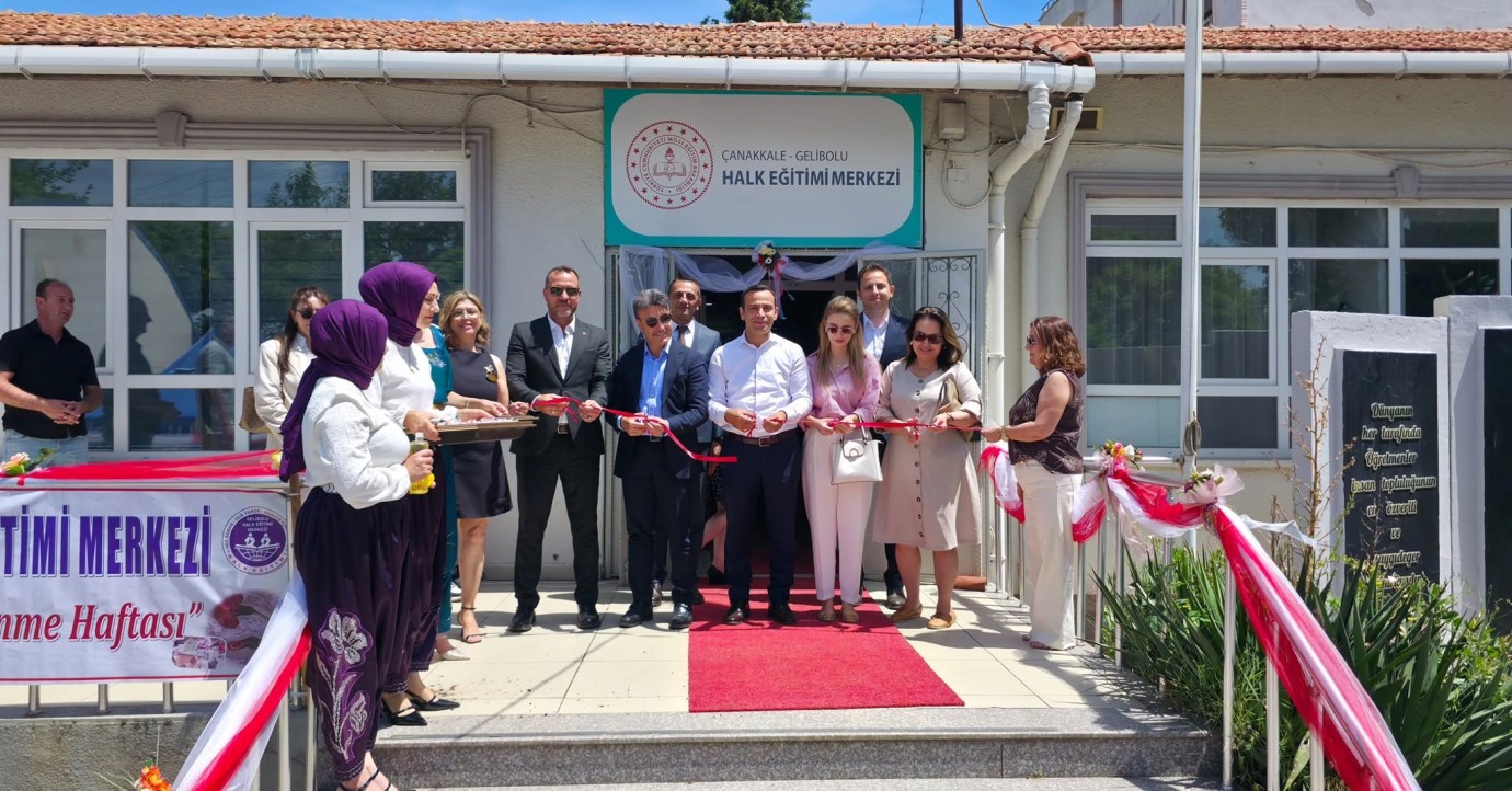 Gelibolu Halk Eğitimi Merkezinden yıl sonu sergisi