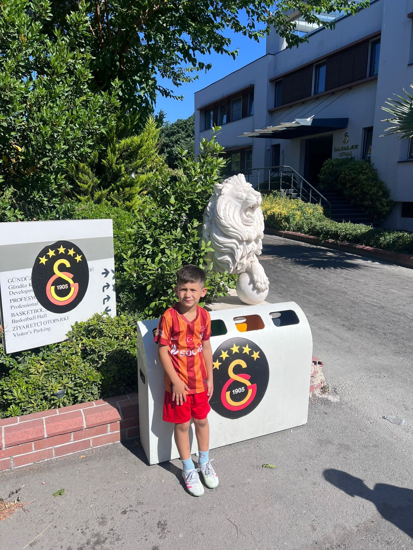 Çanakkaleli minik yetenek Galatasaray'da!