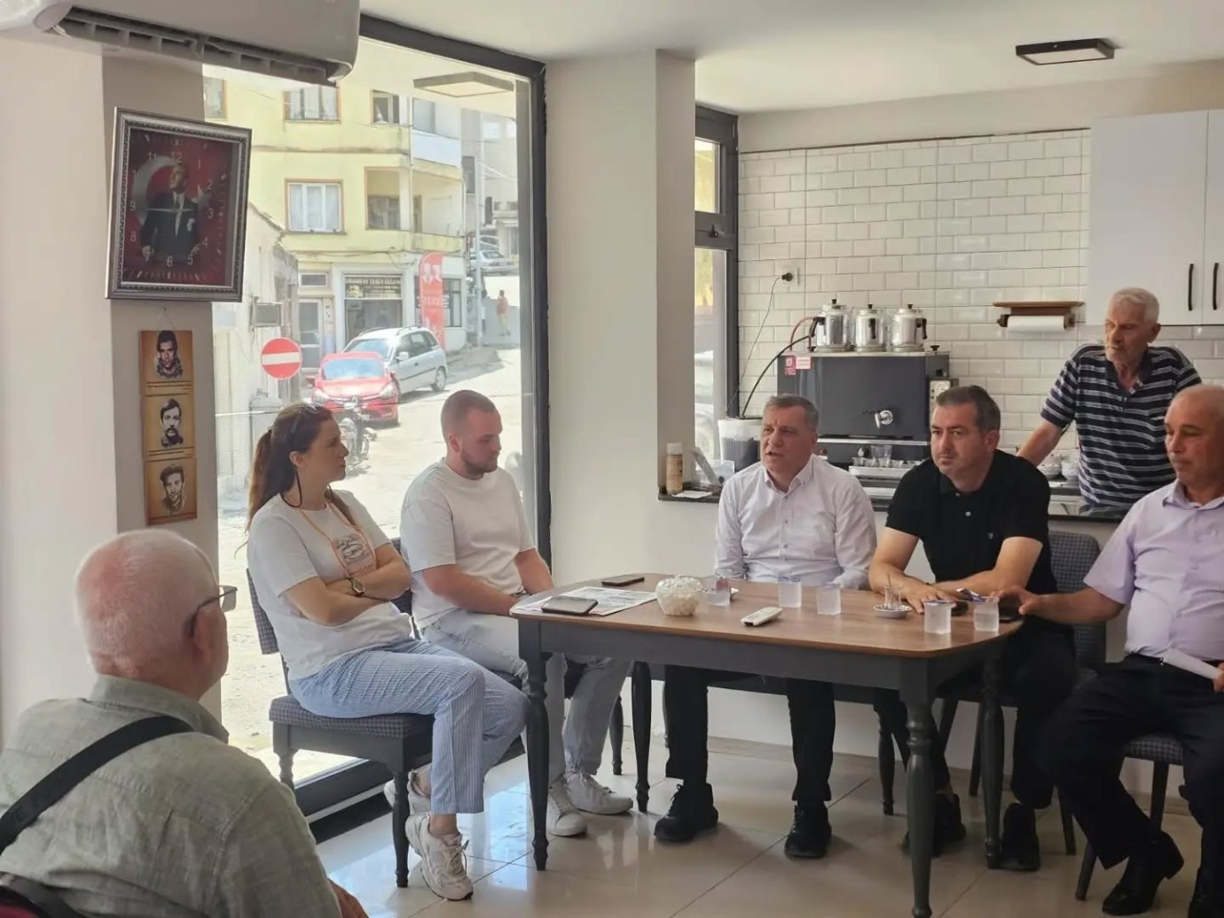 CHP Milletvekili Özgür Ceylan, Gelibolu örgütüyle buluştu
