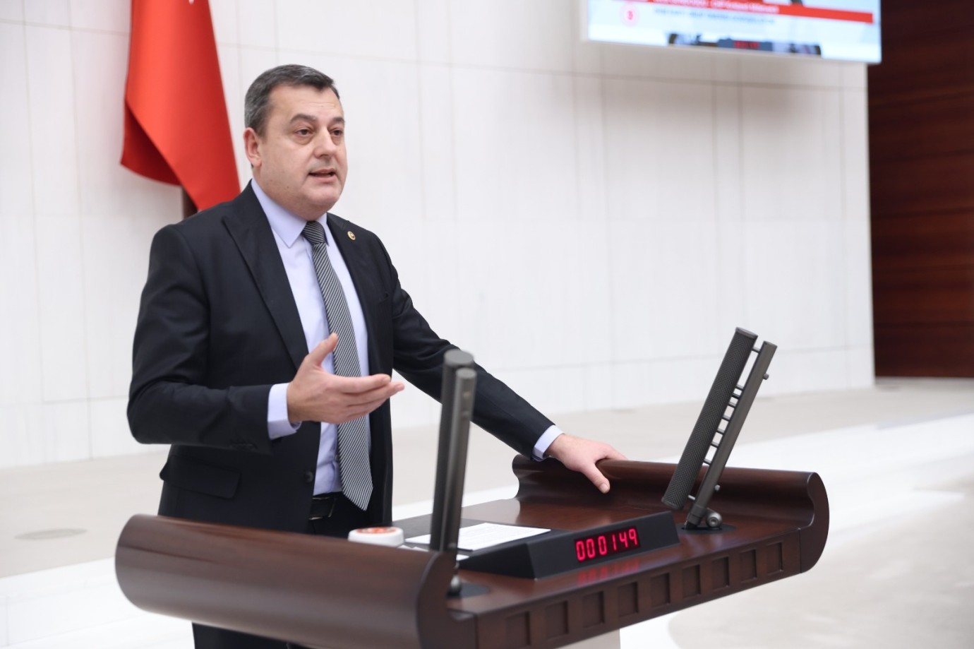 CHP'li Gündoğdu, depozito iade sistemini Meclis gündemine taşıdı