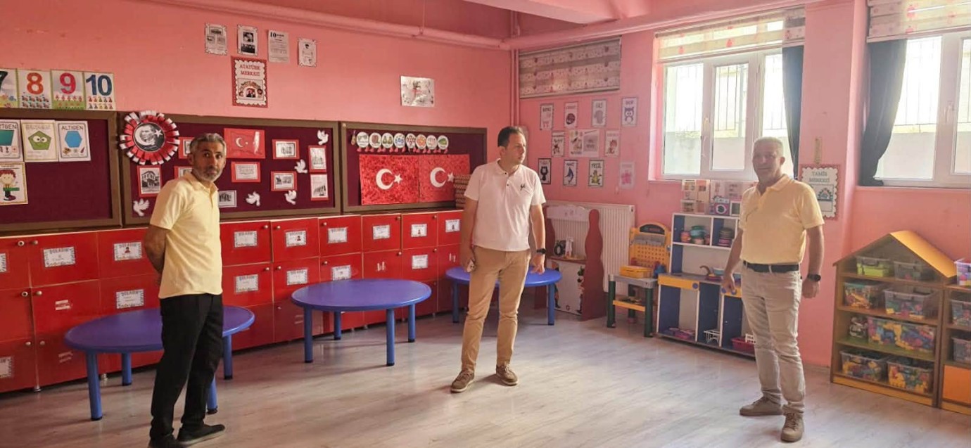 75. Yıl Cumhuriyet İlkokulunda yeni eğitim yılı hazırlıkları sürüyor